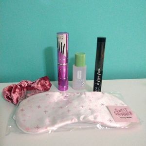 5 piece Makeup and Self Care gift set
